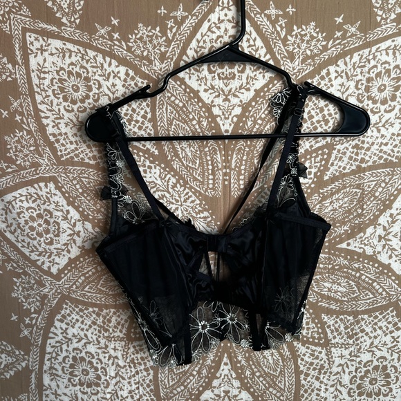 For Love and Lemons Daisy Lashes Bustier Bra with in Black - Picture 5 of 7